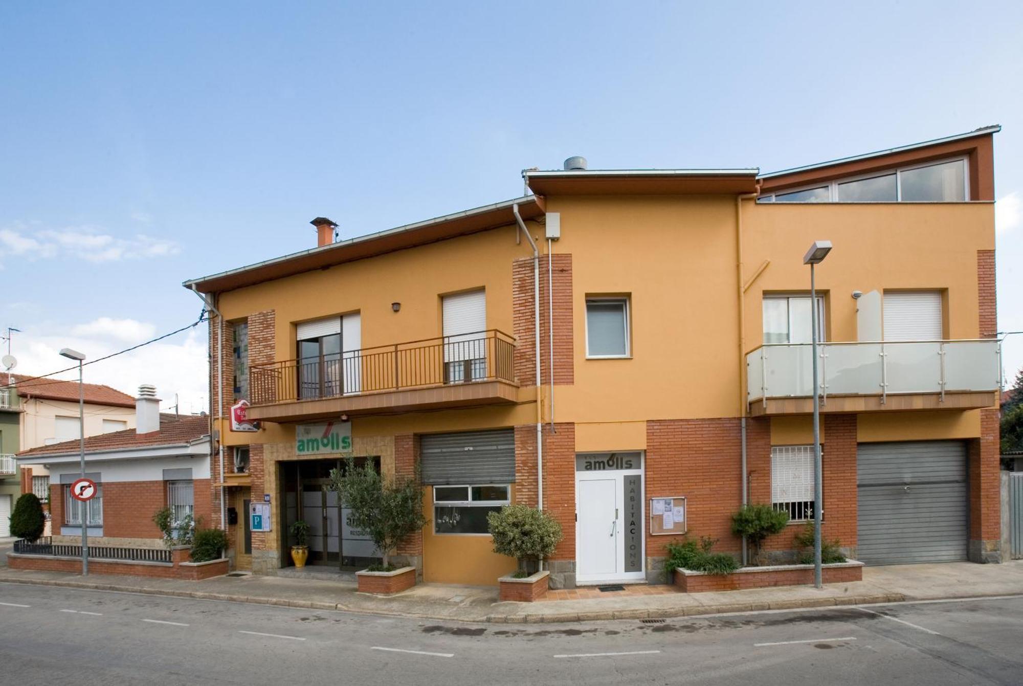 Amolls Restaurant I Habitacions Olot Exteriör bild