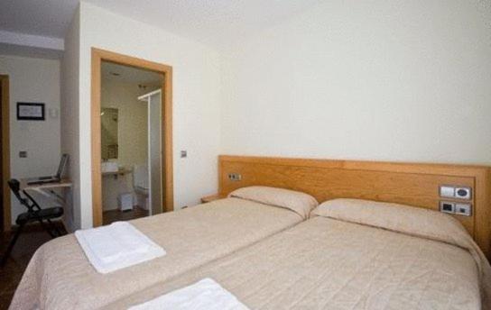 Amolls Restaurant I Habitacions Olot Rum bild