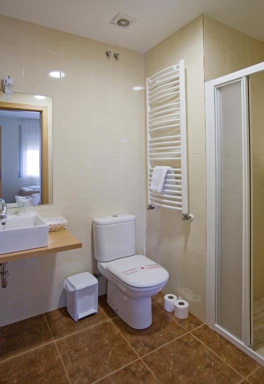 Amolls Restaurant I Habitacions Olot Exteriör bild